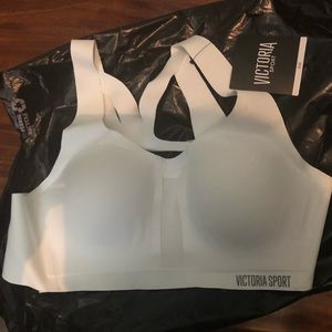 Victoria Sport Sports Bra